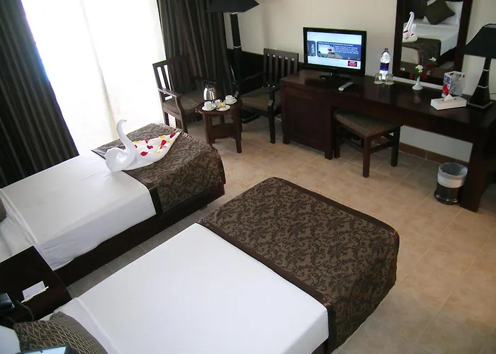 Royal Brayka Beach Resort Abu Dabab