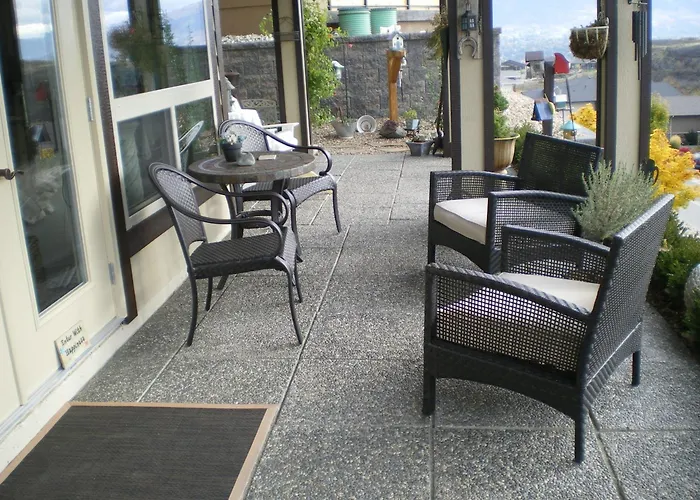 Turtle Mountain Inn Vernon