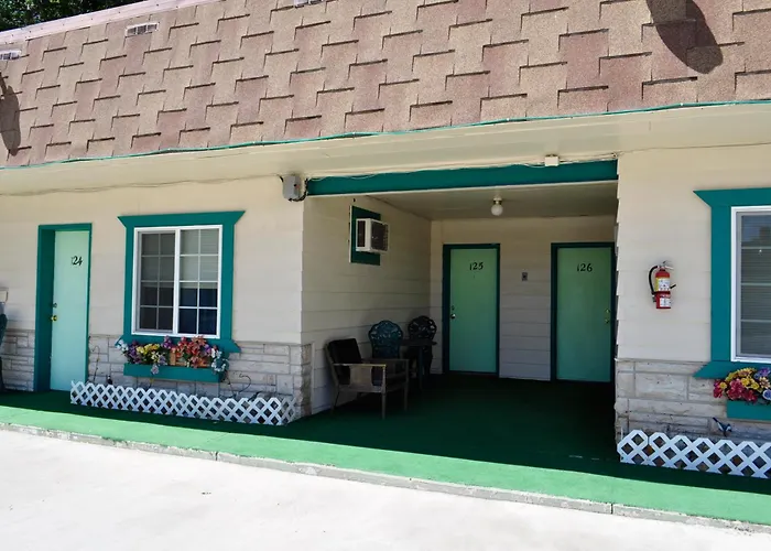 Western Motel Lovell