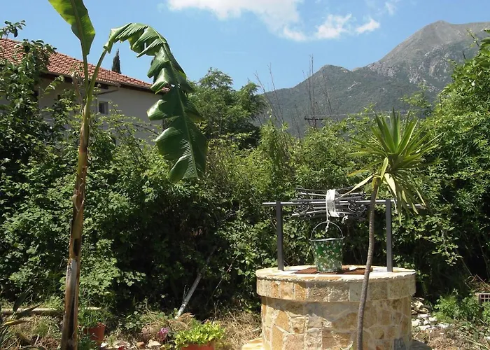 Aggelos Apartments & Deluxe Studios Nydri 