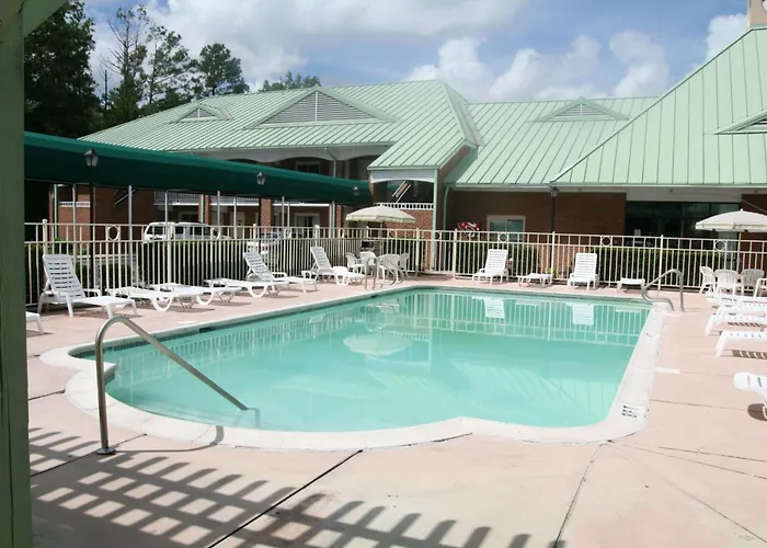 Days Inn By Wyndham Petersburg/South Fort Lee