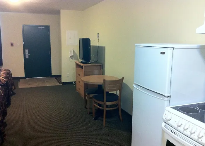 Circle 6 Motel Weyburn