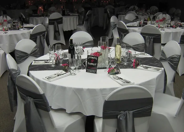 The Cedars Inn Hotel & Convention Centre Gibsons