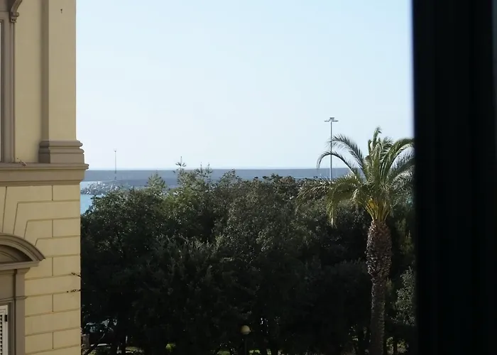 La Finestra Sul Mare B&B Livorno