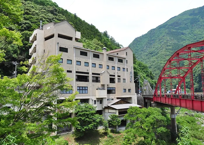 Obokekyo Mannaka Hotel Miyoshi 