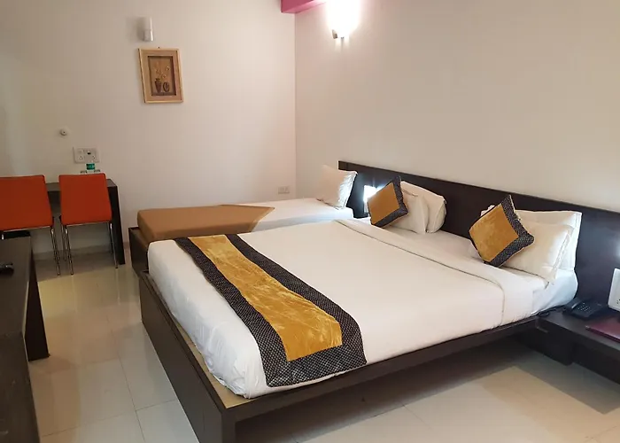 Hotel Golden View Shirdi