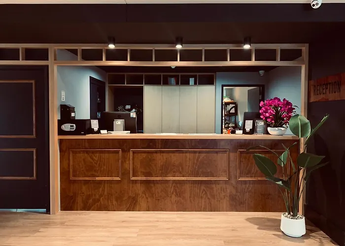 Woodroffe Hotel Gold Coast