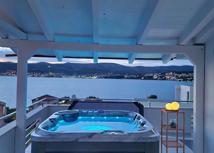 Luxury Apartments Silva With Sea View Okrug Gornji