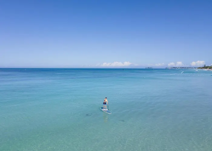 Blue Skies Beach Resort Negril