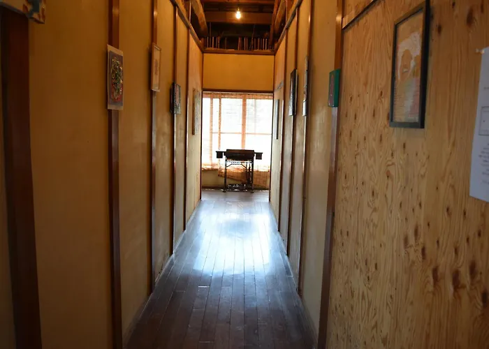 Bakushuku Den Guest House Brew Matsuyama 