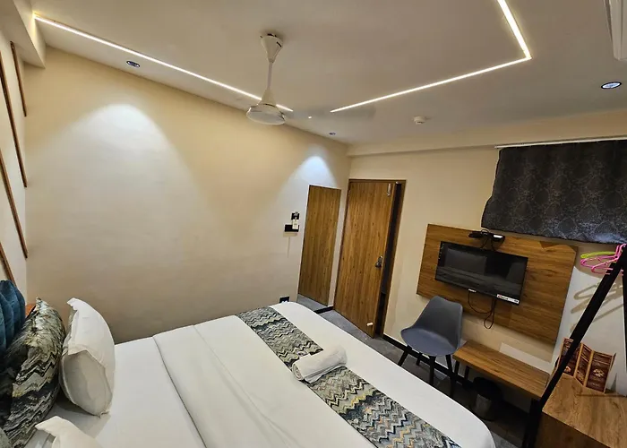 Hotel Nova Palm Rajkot