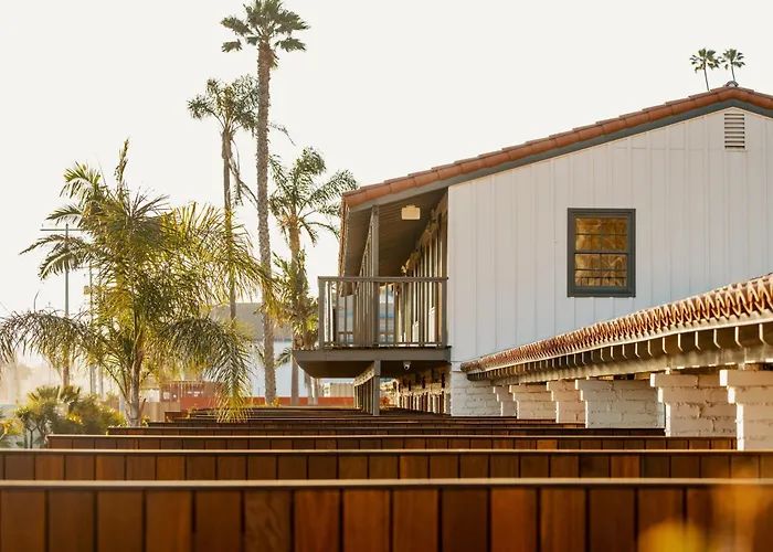 El Caminante Bar & Bungalows Dana Point