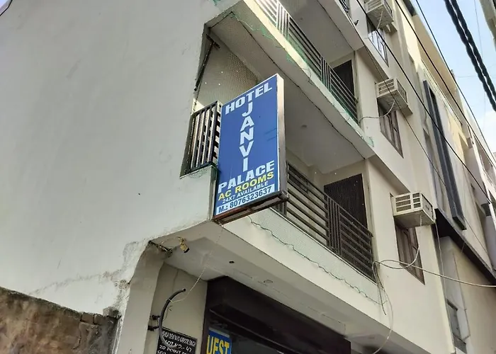 Hotel Janvi Palace Delhi 