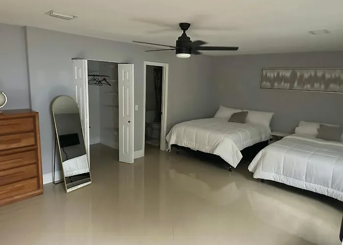 Elles Place Fort Lauderdale