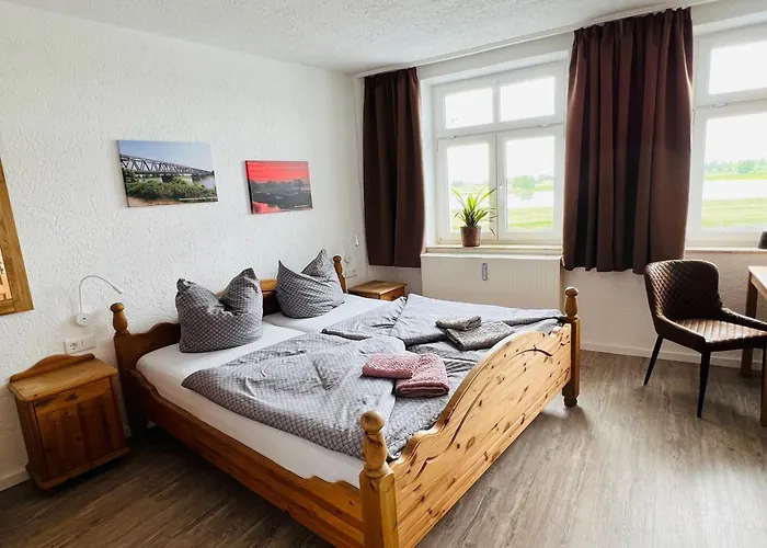 Pension zum goldenen Anker direkt an der Elbe Wittenberge