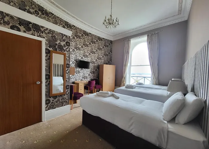 Cliffe Norton Hotel Tenby