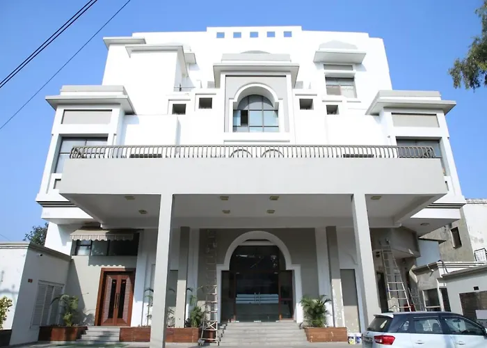 Hotel Rajmahal Moradabad