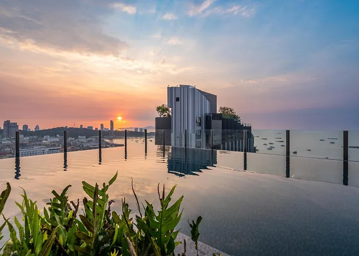 The Base Pattaya By Nami Aparthotel