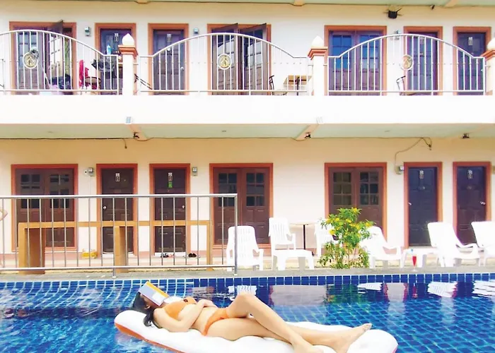 ไพลิน ฮิลล์ Hotel Patong