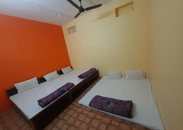 Agrawal Guest House, Mahismati Marg,Sakhipura, Ujjain