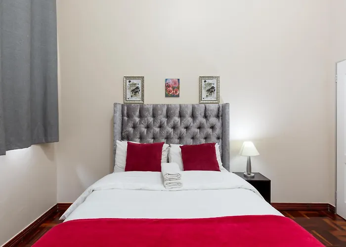 Cape Palm Royal Guest House Cape Town