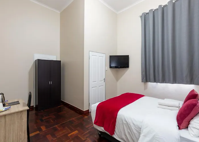 Cape Palm Royal Guest House Cape Town