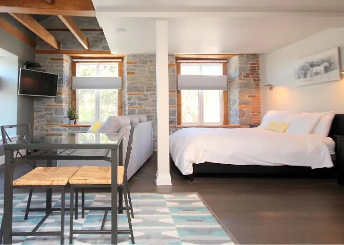 Kemptville Suites