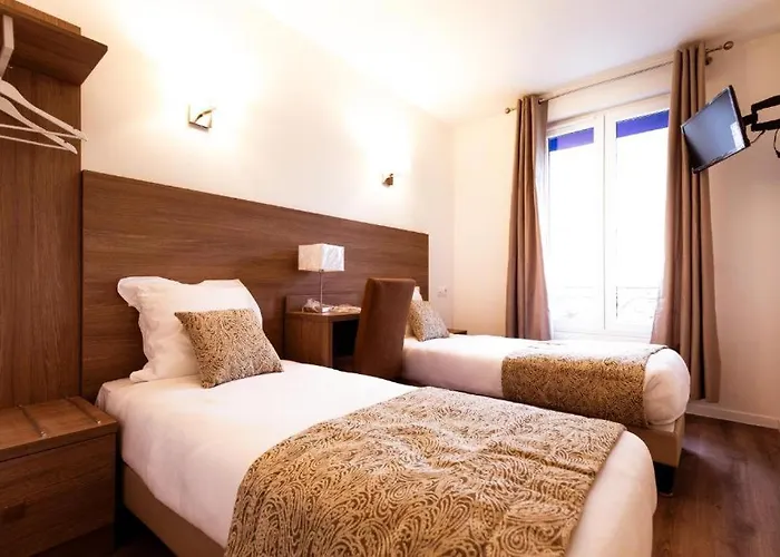 Hotel Le Val D'or à Suresnes