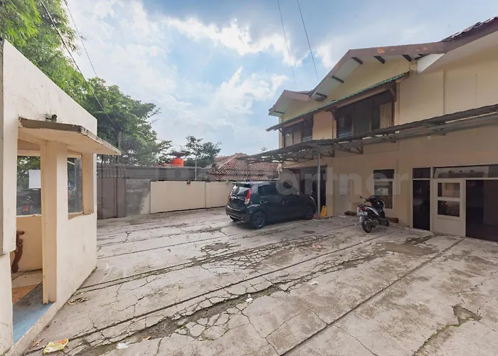 Wisma Alamanda Near Terminal Cicaheum Redpartner Bandung