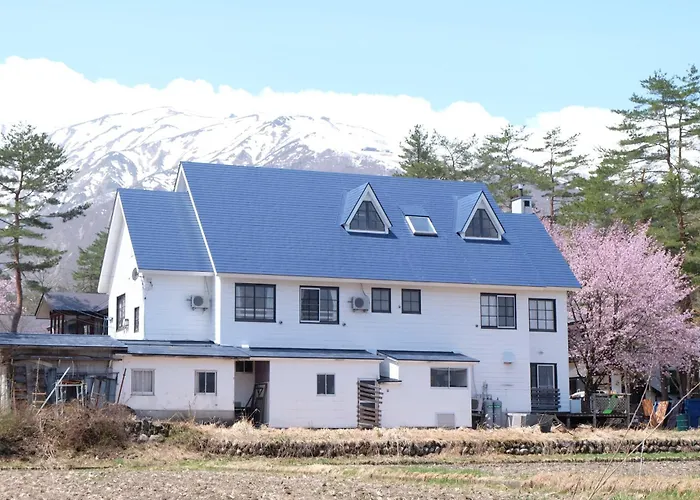 Hakuba Snow Fox Bed & Breakfast