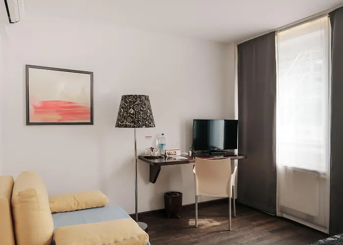 Helvetia Rooms - Self Check-In München