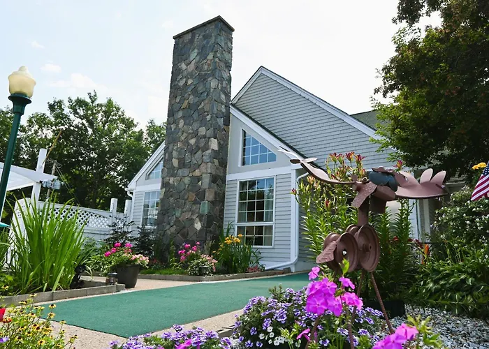 The Lodge At Jackson Village