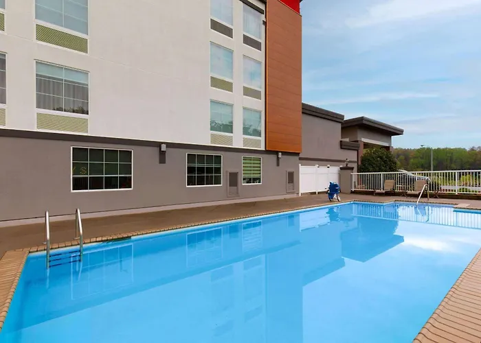 La Quinta By Wyndham Knoxville Central Papermill