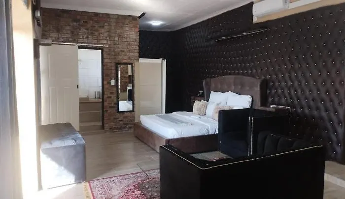 Naldorado Executive Villa Mbombela