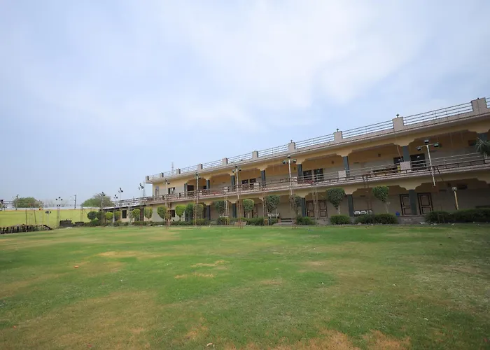 Hotel Mukund Priya- Near Krishna Janam Bhoomi Mathura