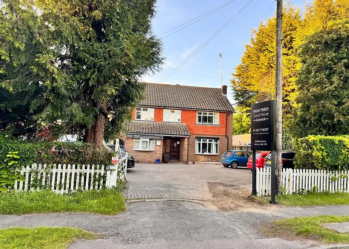 High Trees Guest House Gatwick Horley 