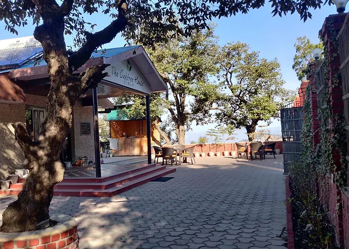 The Oaktree House Hotel Shimla