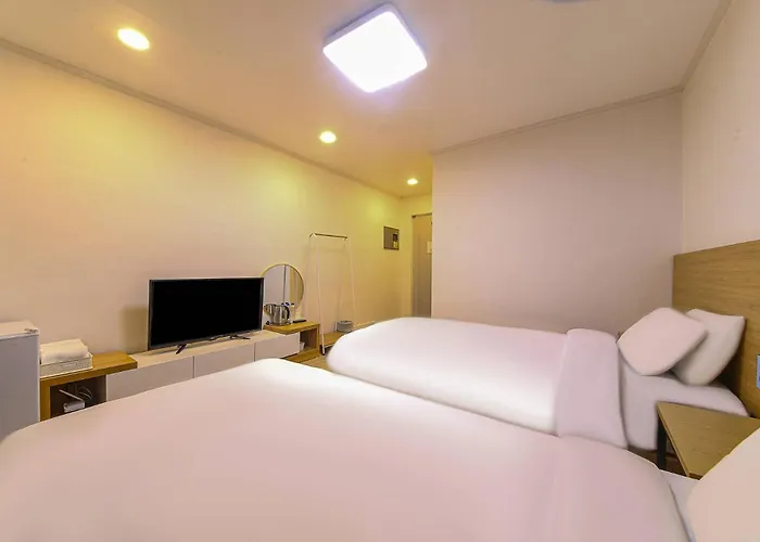 Seorak Hot Spring Mammoth Resotel Sokcho