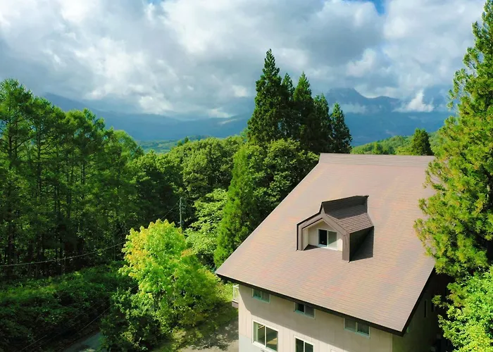 Hotel Bauhinia ホテルバウヒニア Nagano