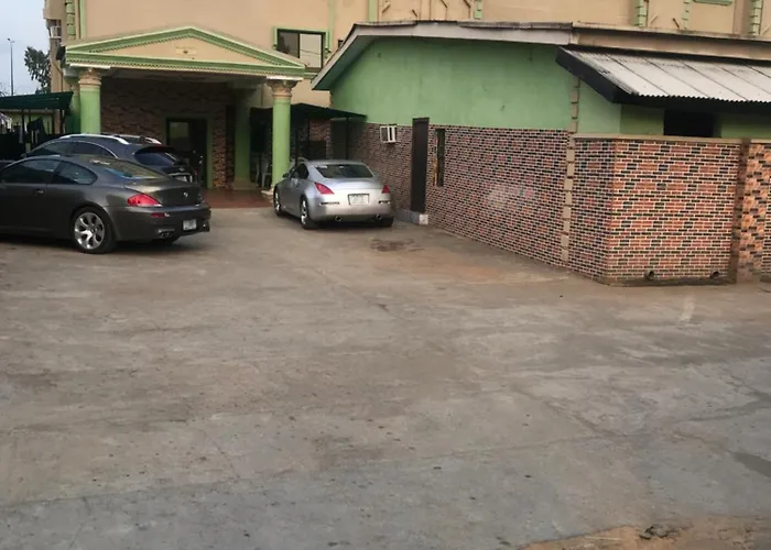 Creme Suites And Hotels Lagos
