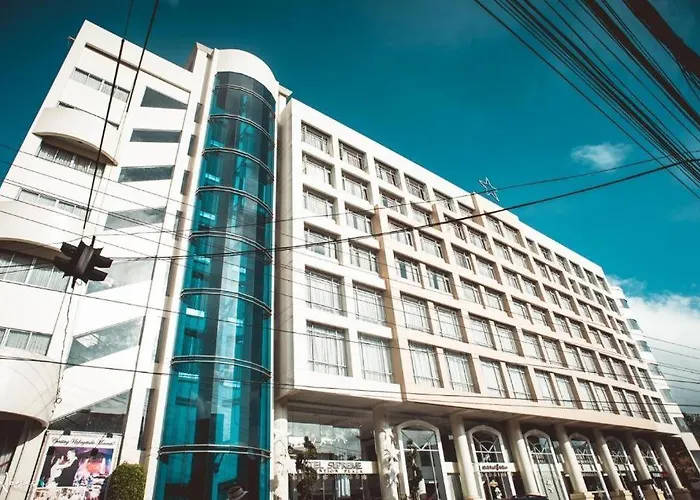 Hotel Supreme Convention Plaza Baguio City