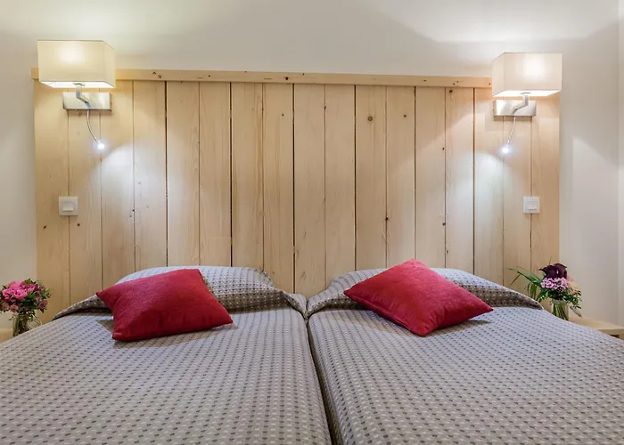Hotel Le Compostelle Paris