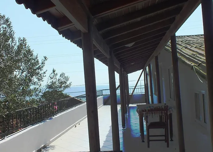Assos Kadirga Hotel