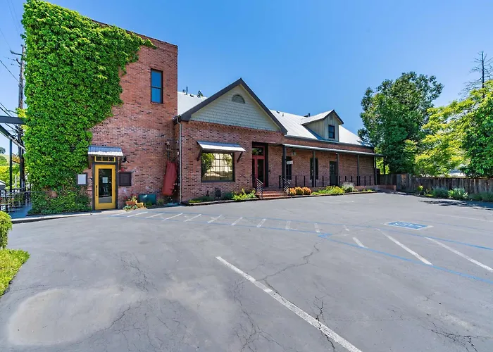 Hanford House Sutter Creek