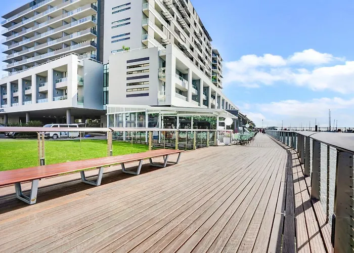 602 Harbour Lights Studio - Pool Gym And Sauna Cairns
