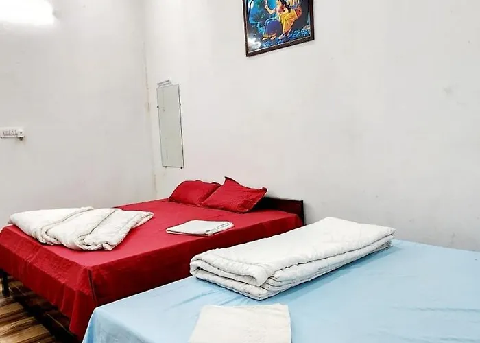 Pitambara Dham Hotel Vrindavan