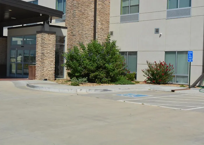 Holiday Inn Express & Suites Liberal