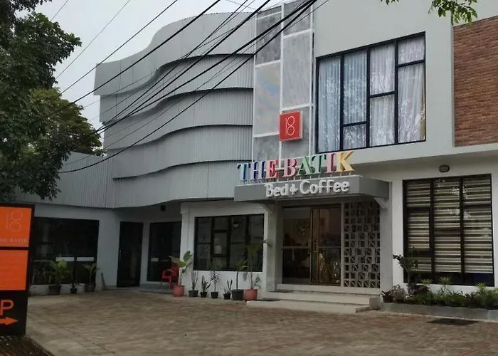 The Batik Bed And Coffee Bandung Hotel