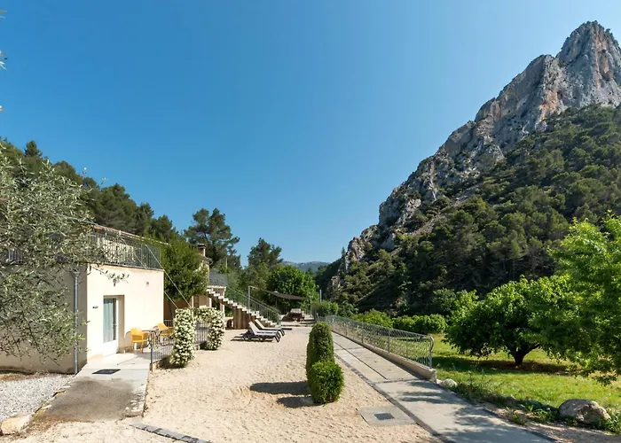 Hotel Domaine Saint Julien à Buis-les-Baronnies