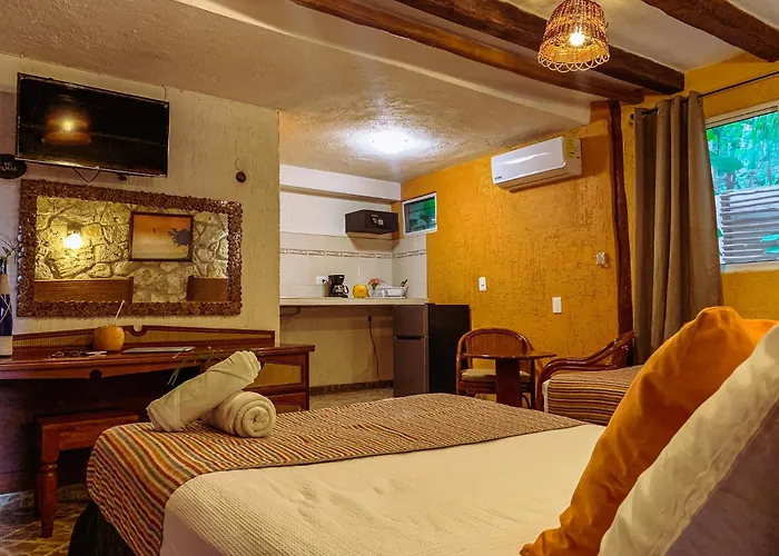 Golden Paradise Town Isla Holbox